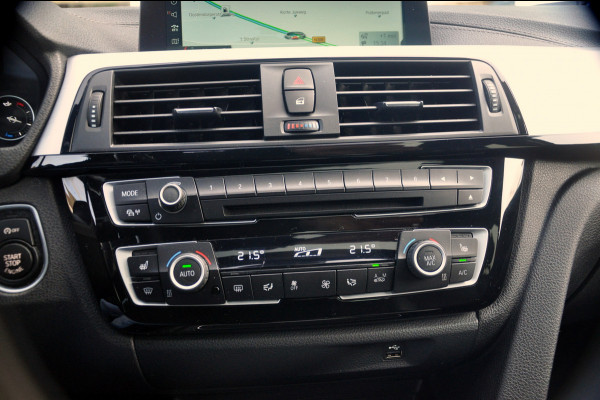 BMW 3 Serie Touring 320i M Sport Edition | Panoramadak | HUD | Trekhaak