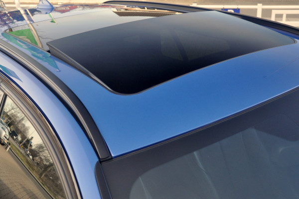 BMW 3 Serie Touring 320i M Sport Edition | Panoramadak | HUD | Trekhaak