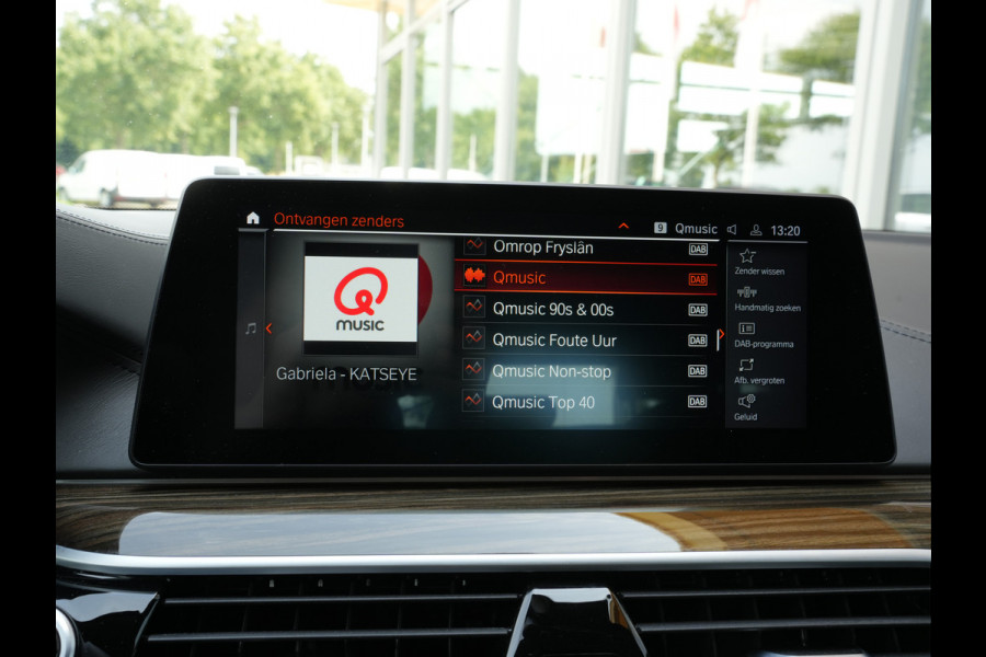 BMW 5 Serie Touring 530i xDrive High Executive Edition | H/K | Keyless | Adaptive Cruise | 360 camera