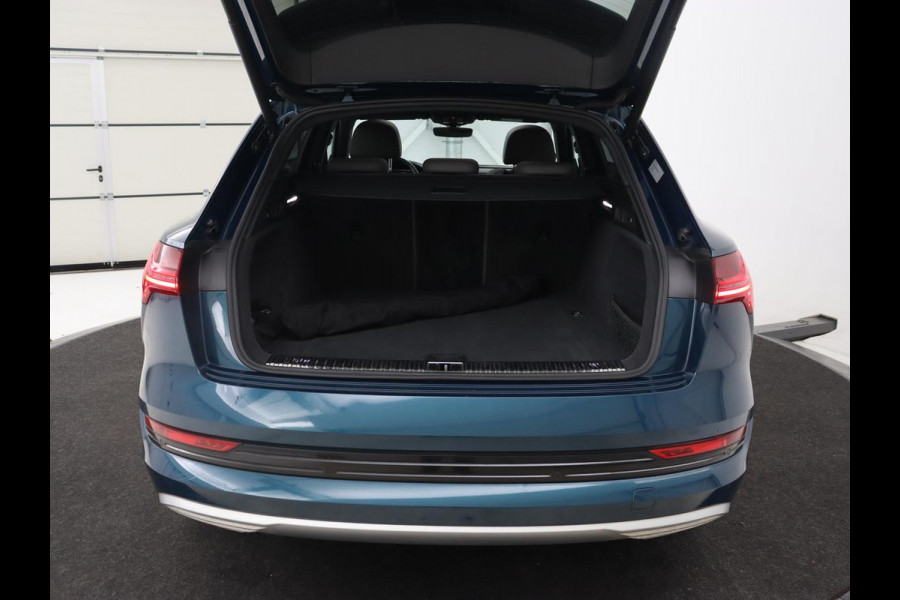Audi e-tron 55 quattro advanced Pro Line Plus 95 kWh | Panoramadak | Adaptive cruise | Head-Up | Leder | Stoelverwarming | 360 Camera | Bang & Olufsen | Carplay | 21'' | Sportstoelen | Matrix LED