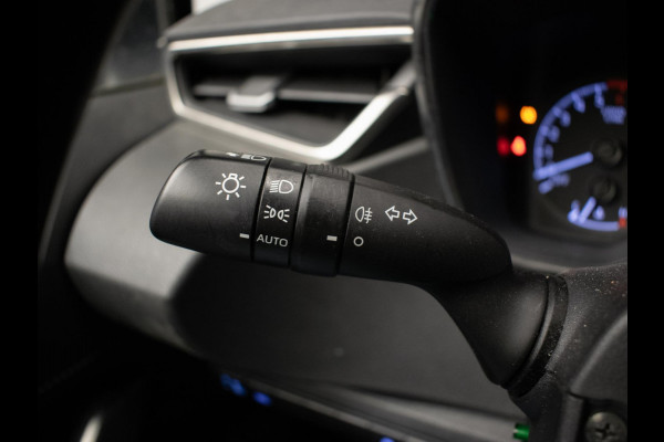 Toyota Corolla Touring Sports 1.8 Hybrid Sport (APPLE CARPLAY,NAVI,LED,CRUISE,SPORTSTOELEN,CAMERA,TREKHAAK,LM VELGEN,GETINT,PDC)