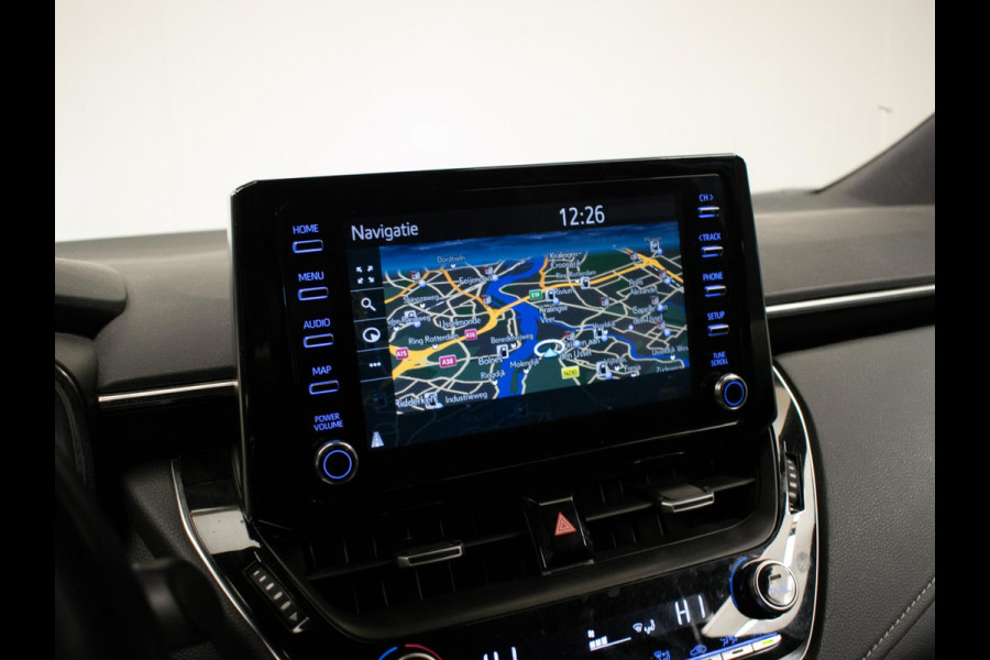 Toyota Corolla Touring Sports 1.8 Hybrid Sport (APPLE CARPLAY,NAVI,LED,CRUISE,SPORTSTOELEN,CAMERA,TREKHAAK,LM VELGEN,GETINT,PDC)