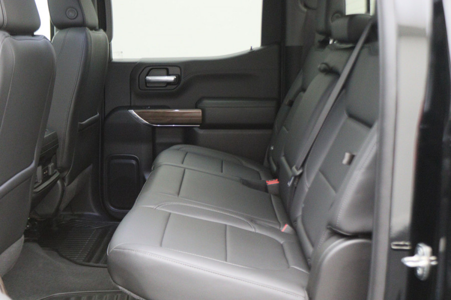 Chevrolet Silverado CREW CAB 5.3L V8