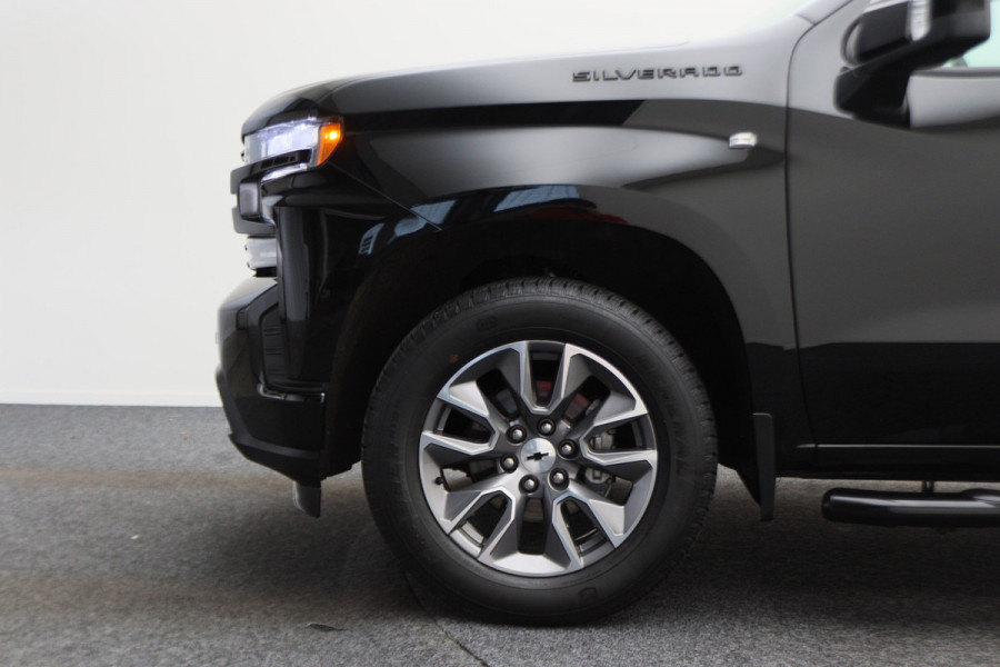 Chevrolet Silverado CREW CAB 5.3L V8