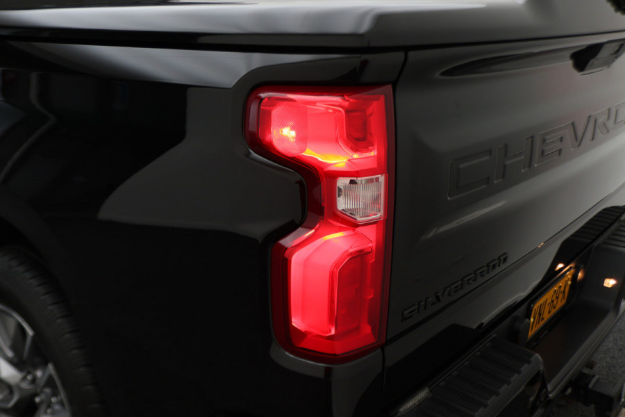 Chevrolet Silverado CREW CAB 5.3L V8