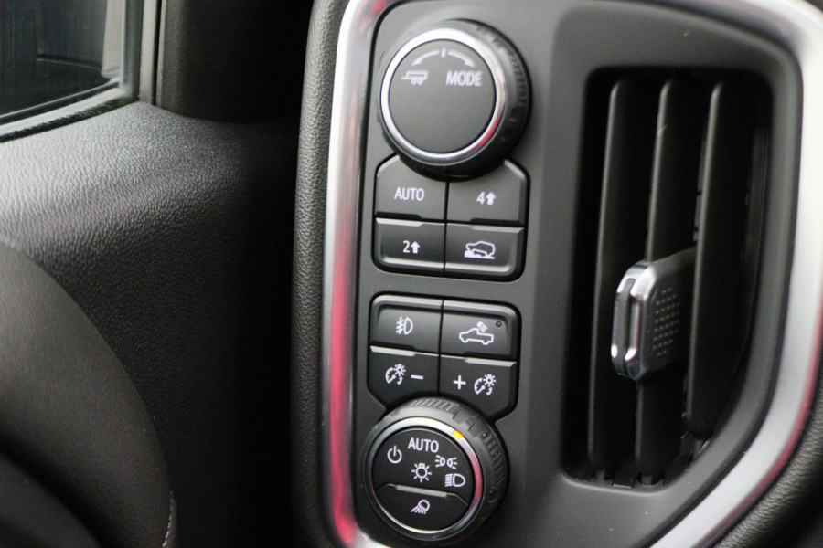 Chevrolet Silverado CREW CAB 5.3L V8