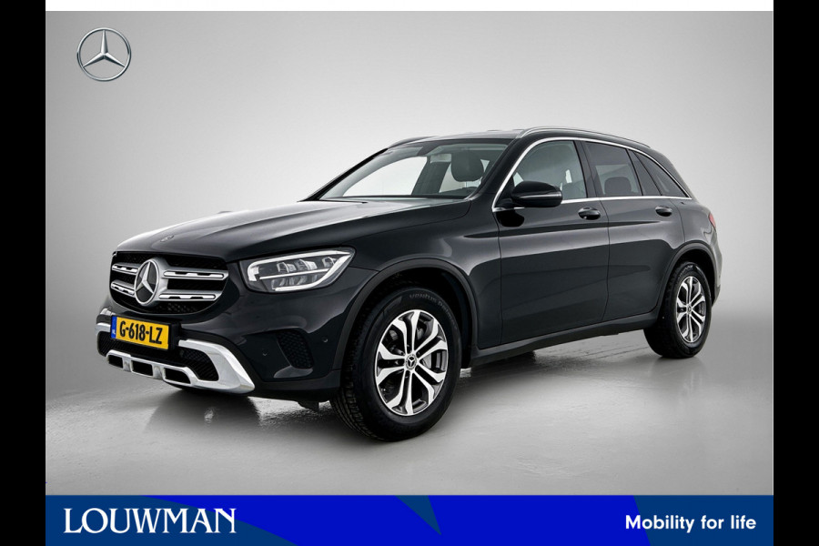 Mercedes-Benz GLC 200 Business Solution Limited | Lichtmetalen velgen | Navigatie | Parking support met camera achter | Trekhaak wegklapbaar | Inclusief 24 maanden MB Certified garantie voor Europa.