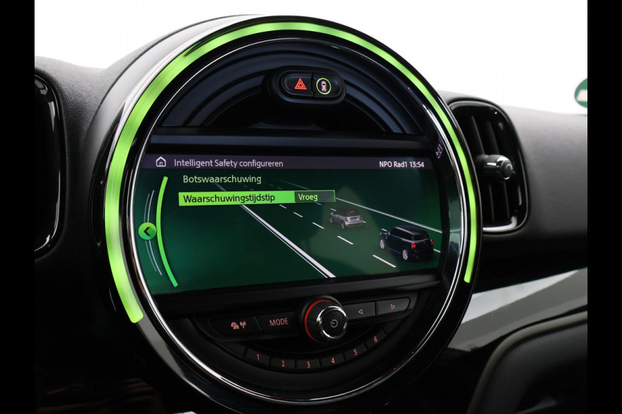 MINI Countryman 1.5 COOPER AUT. ORIG. NL CHILI + LEDER | CAMERA | HEAD-UP | LED | HARMAN/KARDON