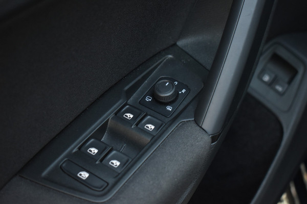 Volkswagen Tiguan E-HYBRID 245PK DSG LIFE VIRTUAL/NAVI/360°CAMERA