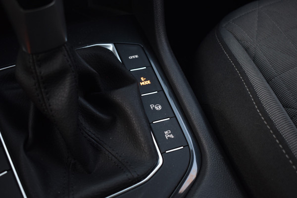 Volkswagen Tiguan E-HYBRID 245PK DSG LIFE VIRTUAL/NAVI/360°CAMERA