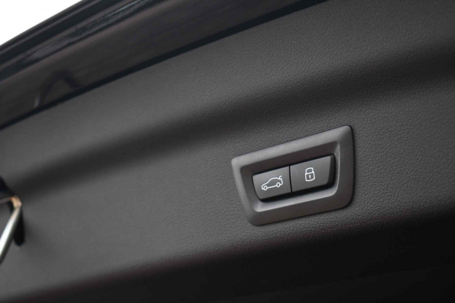 BMW X1 sDrive18i M-Sport Camera ACC-voorber Shadowline Adp-onderstel