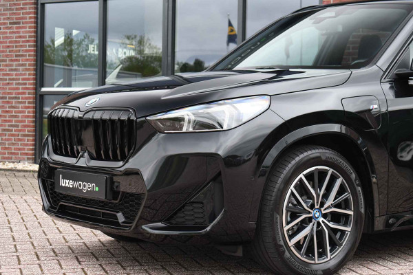 BMW X1 sDrive18i M-Sport Camera ACC-voorber Shadowline Adp-onderstel