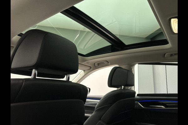 BMW 6 Serie Gran Turismo 630i High Executive * Origineel NL * Head up Panoramadak Memorie Harman / Kardon Trekhaak Camera Leder