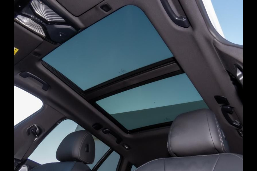 BMW 5 Serie Touring 530e M-SPORT ** LASER, LEDER, PANORAMA, TREKH, HuD, 19-inch LMV ** 1e EIG - UNFALLFREI - BMW GAR ** ** INFORMEER OOK NAAR ONZE AANTREKKELIJKE FINANCIAL-LEASE TARIEVEN **