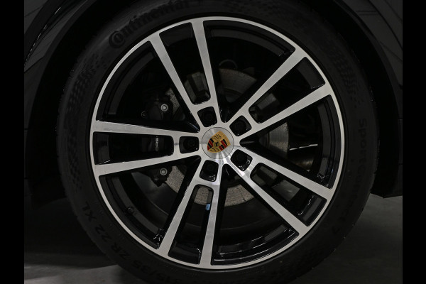 Porsche Cayenne 3.0 E-Hybrid · Sport chrono · Panorama dak · Adaptive cruise · 360 Camera · Keyless · Luchtvering · Bose sound · Memory seats ·