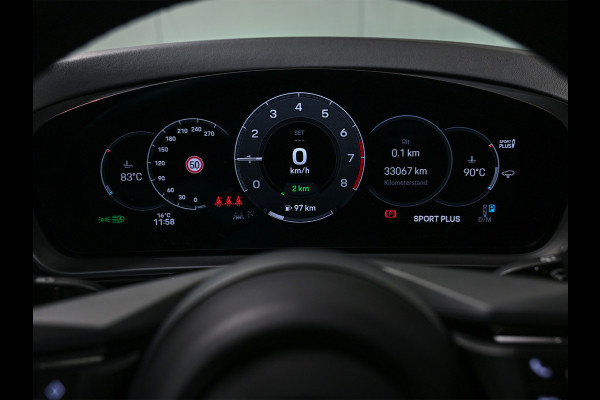 Porsche Cayenne 3.0 E-Hybrid · Sport chrono · Panorama dak · Adaptive cruise · 360 Camera · Keyless · Luchtvering · Bose sound · Memory seats ·