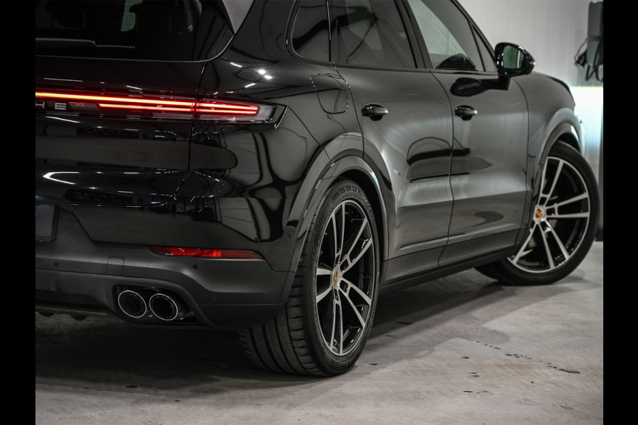 Porsche Cayenne 3.0 E-Hybrid · Sport chrono · Panorama dak · Adaptive cruise · 360 Camera · Keyless · Luchtvering · Bose sound · Memory seats ·