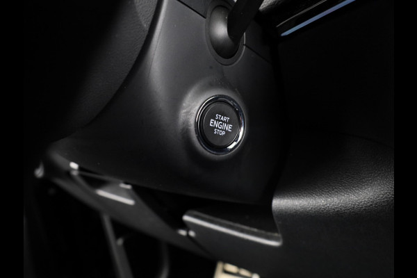 Škoda Karoq 1.5 TSI ACT Sportline Business 150 pk Automaat (DSG) | Verlengde garantie | Navigatie via App | Parkeersensoren | Achteruitrijcamera | Adaptieve cruise control | Stoelverwarming |