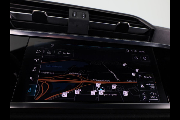 Audi Q3 35 TFSI S edition 150pk | Navigatie | Adaptieve cruise controle | Verwarmbare voorstoelen