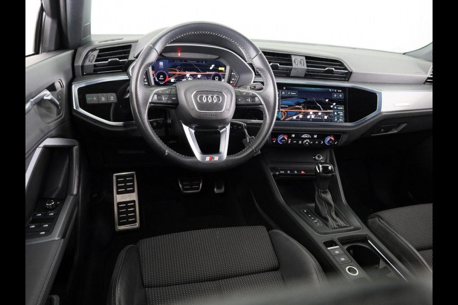 Audi Q3 35 TFSI S edition 150pk | Navigatie | Adaptieve cruise controle | Verwarmbare voorstoelen