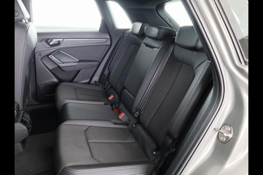 Audi Q3 35 TFSI S edition 150pk | Navigatie | Adaptieve cruise controle | Verwarmbare voorstoelen