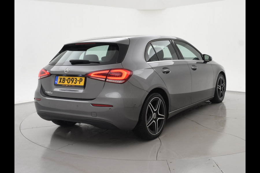 Mercedes-Benz A-Klasse 180D AUT. NIEUW MODEL + WIDESCREEN MBUX | CAMERA | 18" AMG | STOELVERW. | LED | DAB