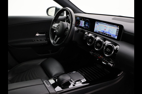 Mercedes-Benz A-Klasse 180D AUT. NIEUW MODEL + WIDESCREEN MBUX | CAMERA | 18" AMG | STOELVERW. | LED | DAB