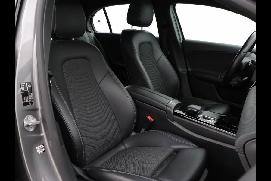 Mercedes-Benz A-Klasse 180D AUT. NIEUW MODEL + WIDESCREEN MBUX | CAMERA | 18" AMG | STOELVERW. | LED | DAB