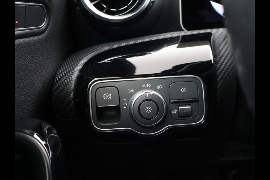 Mercedes-Benz A-Klasse 180D AUT. NIEUW MODEL + WIDESCREEN MBUX | CAMERA | 18" AMG | STOELVERW. | LED | DAB