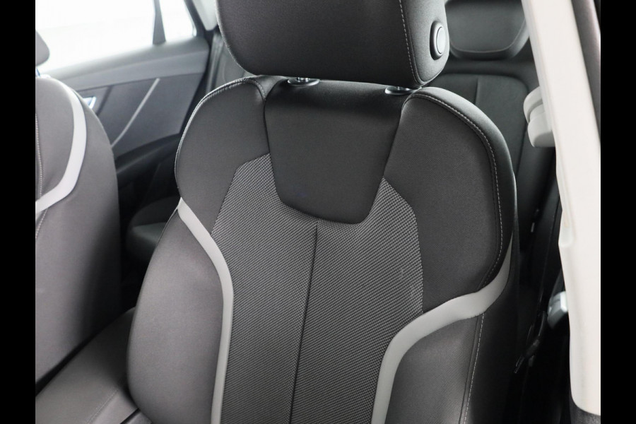 Audi Q2 30 TFSI Business Edition 110pk | Navigatie | Virtual Cockpit | Parkeercamera | 18 inch Lichtmetalen velgen