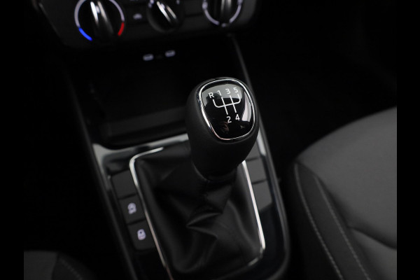 Škoda Fabia Selection 1.0 TSI 95 pk 5 versn. Hand | Getint glas | 15 inch lichtmetalen velgen