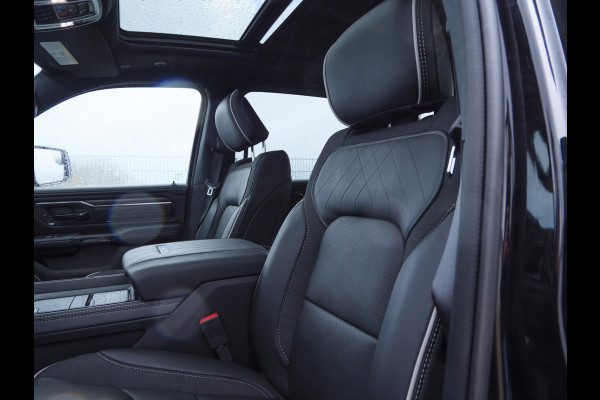 Dodge Ram | 1500 | Limited | Night | 3.0L Twin-Turbo I6 | High Output | BPM-VRIJ | Passenger Display | 14,4 Touch Screen | Harman Kardon | RAMBOX Getoonde accessoires zijn verkrijgbaar tegen meerprijs