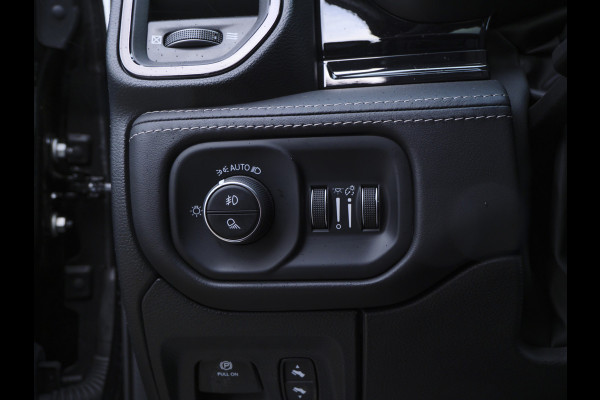 Dodge Ram | 1500 | Limited | Night | 3.0L Twin-Turbo I6 | High Output | BPM-VRIJ | Passenger Display | 14,4 Touch Screen | Harman Kardon | RAMBOX Getoonde accessoires zijn verkrijgbaar tegen meerprijs
