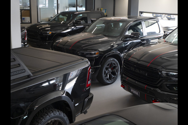 Dodge Ram | 1500 | Limited | Night | 3.0L Twin-Turbo I6 | High Output | BPM-VRIJ | Passenger Display | 14,4 Touch Screen | Harman Kardon | RAMBOX Getoonde accessoires zijn verkrijgbaar tegen meerprijs