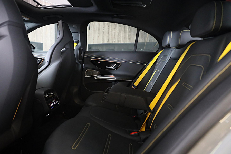 Mercedes-Benz E-Klasse AMG 53 4MATIC+ Edition 1 / Hyperscreen / Performance Zetels / Head Up / Massage / 360 Camera / Open Pano