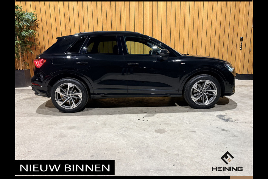 Audi Q3 45 TFSI e S edition Black edition. Trekhaak. Navi. 19 inch. Camera.