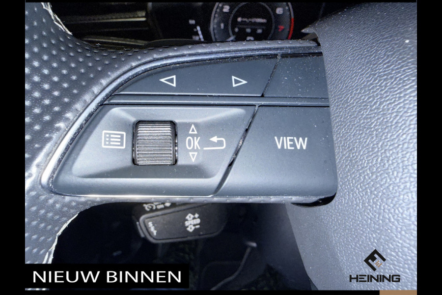 Audi Q3 45 TFSI e S edition Black edition. Trekhaak. Navi. 19 inch. Camera.