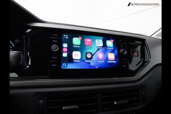 Volkswagen Polo 1.0 TSI R-Line (APPLE CARPLAY,LED,SPORTSTOELEN,LM-VELGEN,CLIMATE,ADAPTIVE CRUISE,TREKHAAK,TOPCONDITIE)