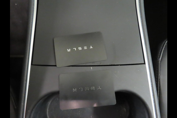 Tesla Model 3 Standard RWD Plus 60 kWh SOH 93% Airco ECC Navi PDC VA + Camera Adaptive Cruise Leder Panoramadak