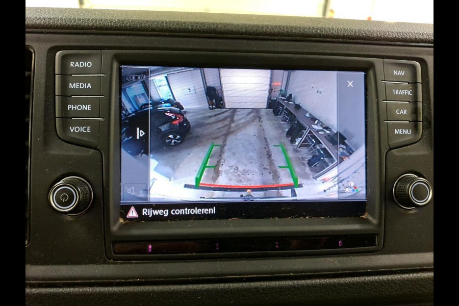 Volkswagen Crafter 35 2.0 TDI L3H3 Comfortline Airco Navi Carplay Cruise Control PDC Voor & Achter+Camera 3-Zits DAB+
