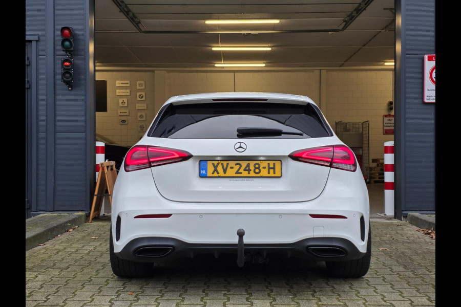 Mercedes-Benz A-Klasse 180 Business Solution AMG Night Upgrade / TECHNISCH HELEMAAL IN ORDE , OPTISCH MET ENKELE GEBRUIKERSSPOREN.