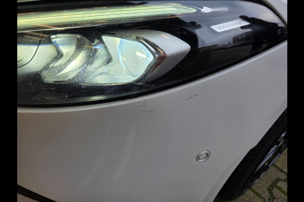 Mercedes-Benz A-Klasse 180 Business Solution AMG Night Upgrade / TECHNISCH HELEMAAL IN ORDE , OPTISCH MET ENKELE GEBRUIKERSSPOREN.