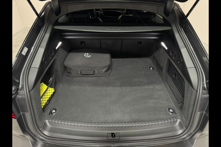 Audi A6 Avant 55 TFSI e Quattro Competition S-Line Pano HUD 360º Sfeer Leer Trekh.