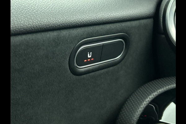 Mercedes-Benz A-Klasse 180 AMG Star Edition AMG Line | Ledkoplampen | Apple CarPlay | Licht- en zicht pakket | Keyless-Go | Spiegel Pakket | Stoelverwarming. Inclusief 24 maanden MB Certified garantie voor Europa.