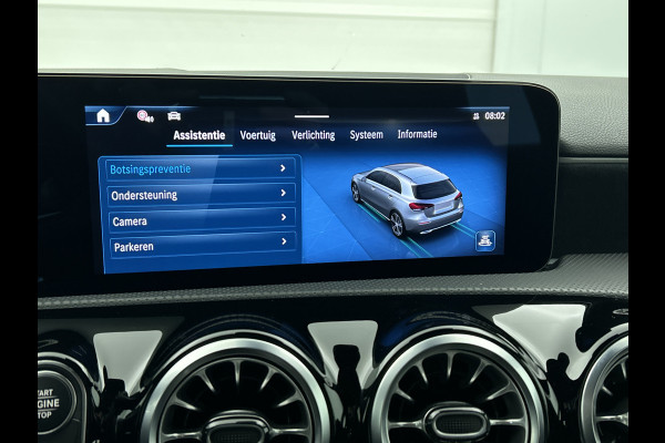 Mercedes-Benz A-Klasse 180 AMG Star Edition AMG Line | Ledkoplampen | Apple CarPlay | Licht- en zicht pakket | Keyless-Go | Spiegel Pakket | Stoelverwarming. Inclusief 24 maanden MB Certified garantie voor Europa.