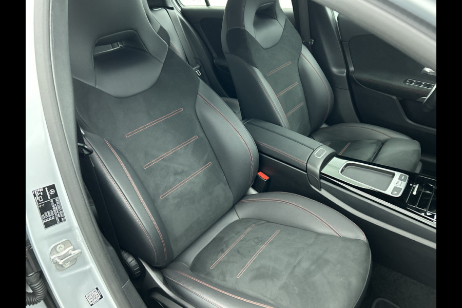 Mercedes-Benz A-Klasse 180 AMG Star Edition AMG Line | Ledkoplampen | Apple CarPlay | Licht- en zicht pakket | Keyless-Go | Spiegel Pakket | Stoelverwarming. Inclusief 24 maanden MB Certified garantie voor Europa.