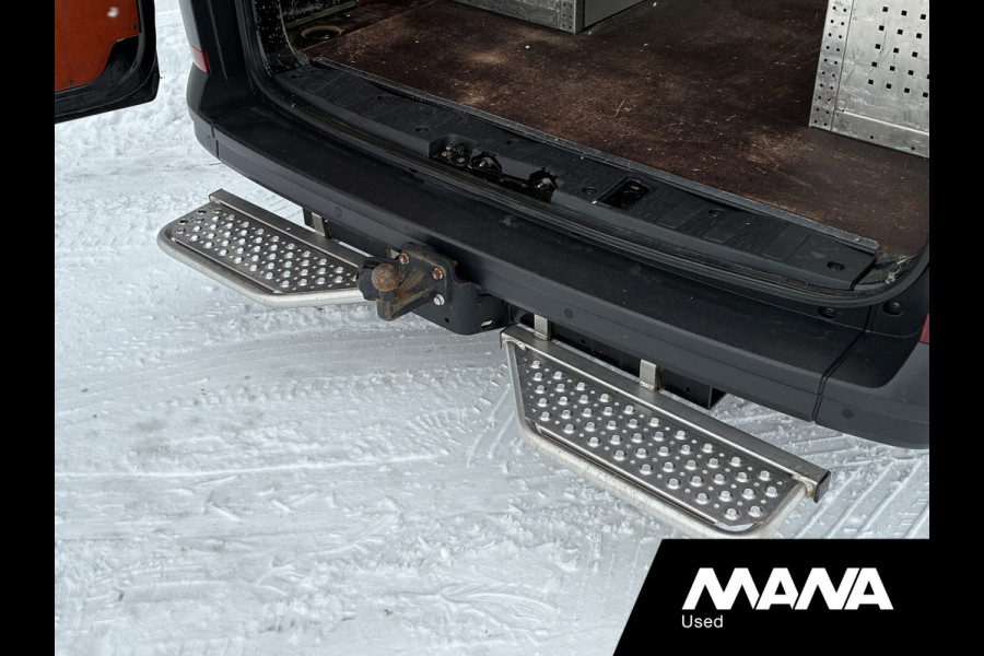 Volkswagen Crafter 35 2.0 TDI L3H3 Automaat Trekhaak 2x Treeplank Camera Cruise Standkachel Elektrische schuifdeur