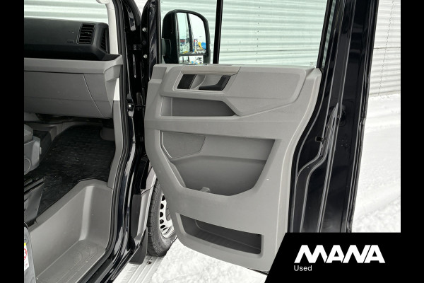 Volkswagen Crafter 35 2.0 TDI L3H3 Automaat Trekhaak 2x Treeplank Camera Cruise Standkachel Elektrische schuifdeur