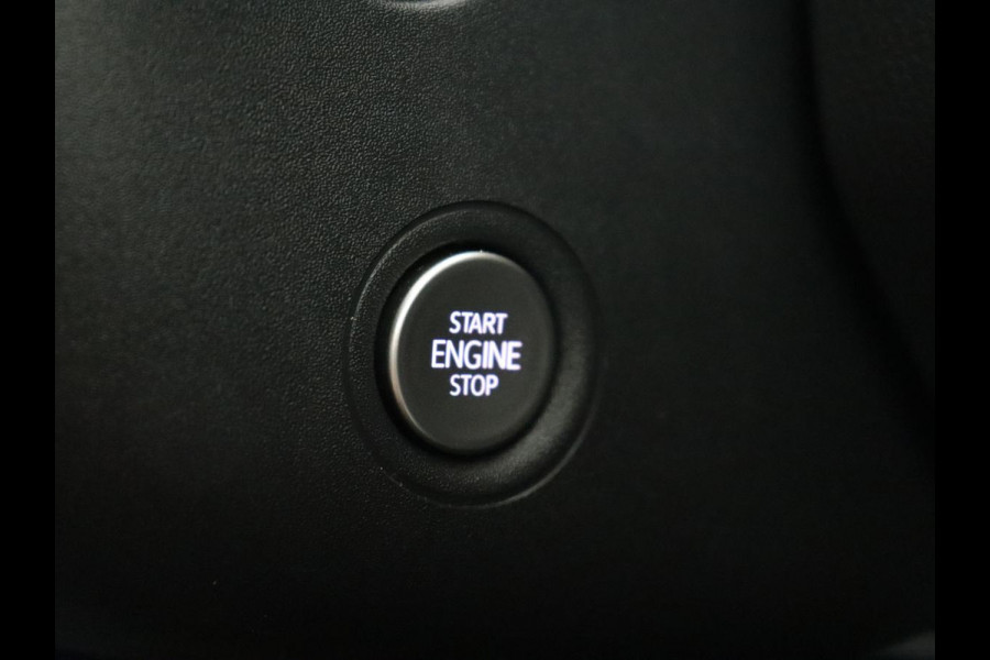 Volkswagen ID.3 First 58 kWh | Stoel & stuurverwarming | Adaptive cruise | Camera | Carplay | Navigatie | Full LED | Parkeerhulp | 18" lichtmetalen velgen