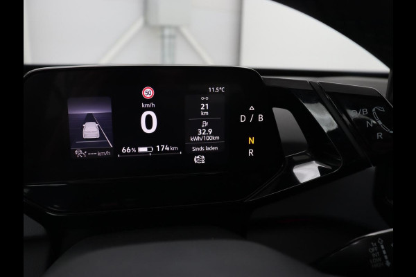Volkswagen ID.3 First 58 kWh | Stoel & stuurverwarming | Adaptive cruise | Camera | Carplay | Navigatie | Full LED | Parkeerhulp | 18" lichtmetalen velgen